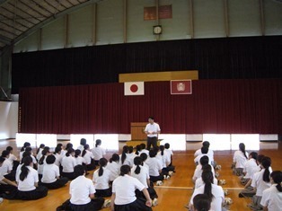 IƎ5.JPG